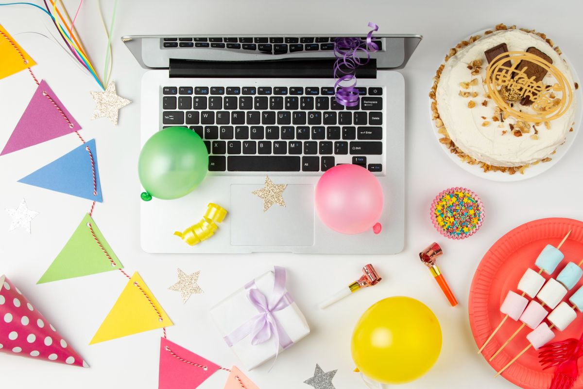 Wie kann man seinen Geburtstag im Büro richtig feiern?