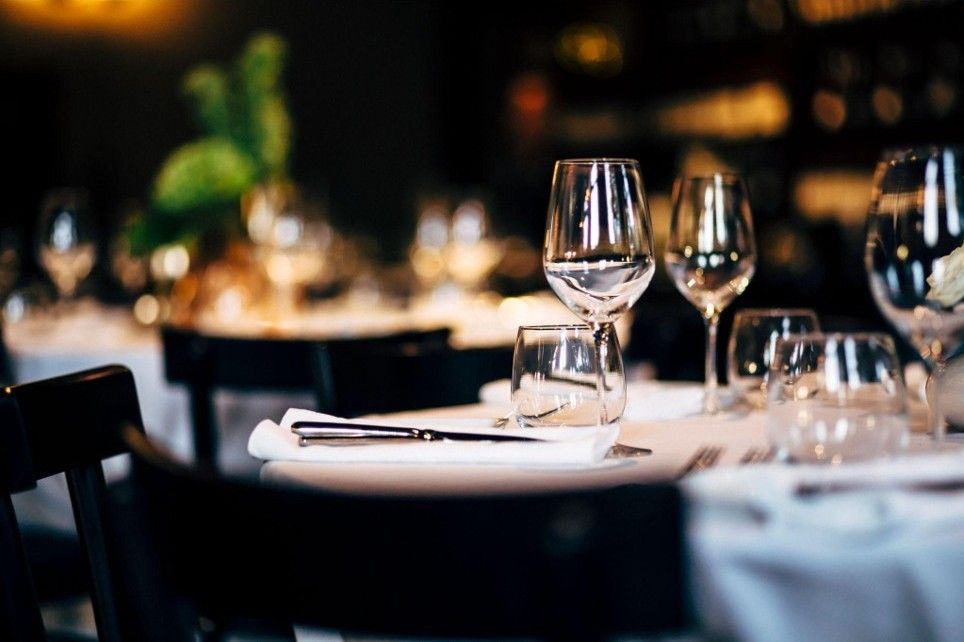 Hygienische Lösungen in der Gastronomie – Bestecktaschen im Überblick