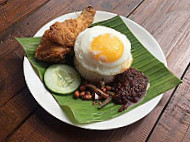 Nasi Lemak Kukus Daun Pisang Bonda inside