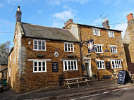 The Bartholomew Arms outside