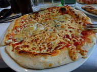 Pizza Roma food