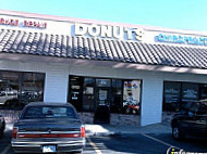Friendly Donut House outside