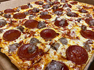 Ledo Pizza food