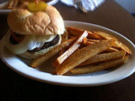 Marty’s Pub Grill food