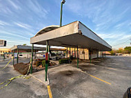 Sonic Drive-in outside