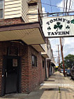 Tommy's Tavern outside