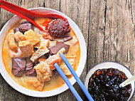 Qiang Ji Curry Mee (kedai Kopi Wah Hong) food