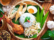 Nasi Kerabu Kak Yah (payung Merah) food