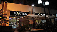 Albatros outside