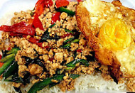 Muse Thai Bistro food