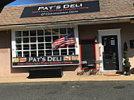 Pat's Deli Brielle outside