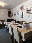 Scott's Eatery And Tearoom inside