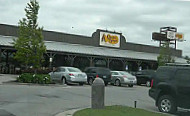 Cracker Barrel Old Country Store outside