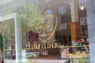 Café Zeilfelder outside