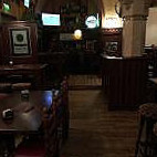 Finnegan`s Irish Pub inside