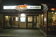 Pizzeria da Claudia Zum Bus inside