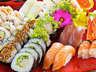 Tekaway Sushi food