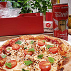 Domino's Pizza food