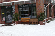 Annas Café outside