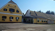 Gasthaus Reinbacher outside