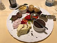 Hotel-Metzgerwirt food