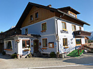 Gasthaus Halleralm outside