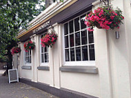 The Canonbury Bar Restaurant outside