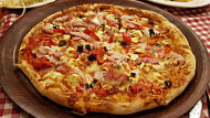 Fannie Bay Super Pizza food