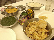 Sathars Restaurant food
