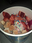 Menchie's Frozen Yogurt food