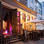 Imara Restaurant Bar Lounge outside