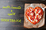 Gianni's Pizza food