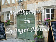 der Zwinger Melber outside