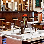 Fleming's Brasserie & Wine Bar im Intercity Hotel München food