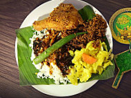 Fayas Curry House food