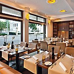 Fleming's Club im Fleming's Deluxe Hotel Frankfurt - Riverside food