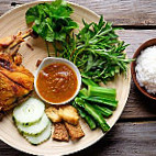 Warung Tok Piah food