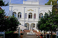 Brasserie im Villa Salve Hotel outside