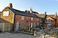 The Three Pigeons Inn outside