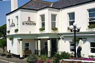 Le Hocq Inn outside