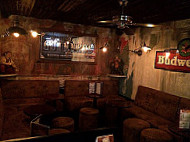 Clichy's Tavern inside