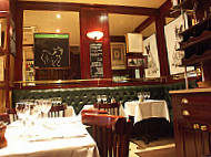 Le Bouledogue Restaurant Cafe & Brasserie food