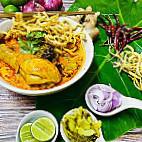 Khao Soi Perng Jai food