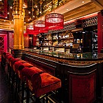 Park Chinois inside
