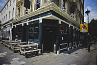 The Royal Oak outside