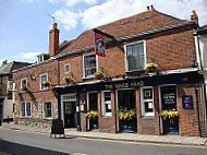 The Kings Head outside