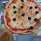 Pizzeria des Arcades food