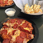 Round Table Pizza food