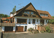 Kuenstlerhaus Lenz outside