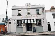 Colton Arms outside